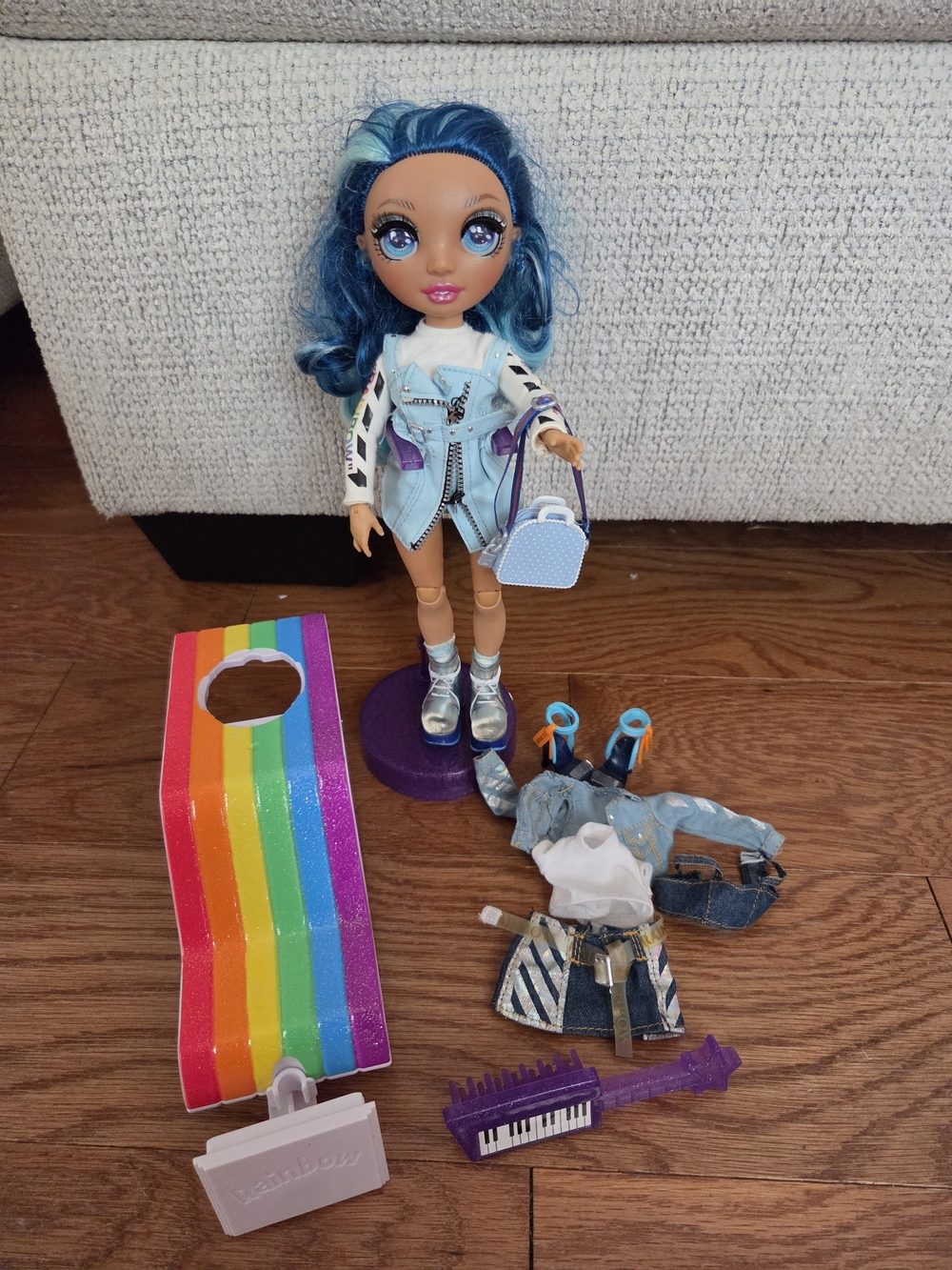 Rainbow High Skyler Bradshaw 9' Doll. Original Accessories & Extras